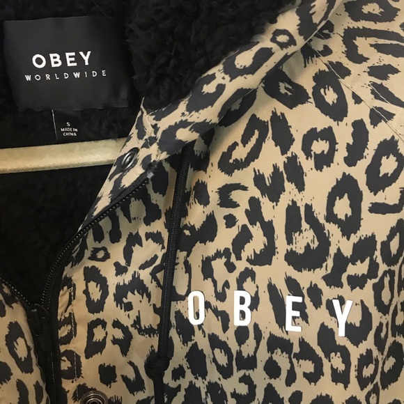 Obey Leopard Waterproof Jacket - Small - Picture 2 of 4